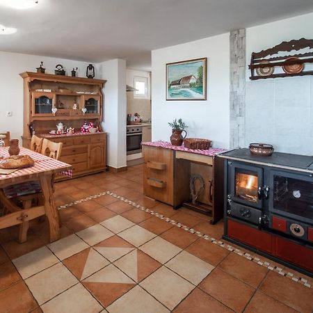 Zidanica Krstinc Villa Straza ภายนอก รูปภาพ